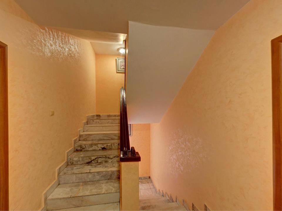 Family Hotel Gogov Sinemoretz Bagian luar foto