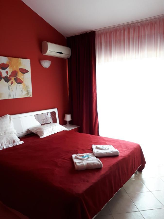 Family Hotel Gogov Sinemoretz Ruang foto