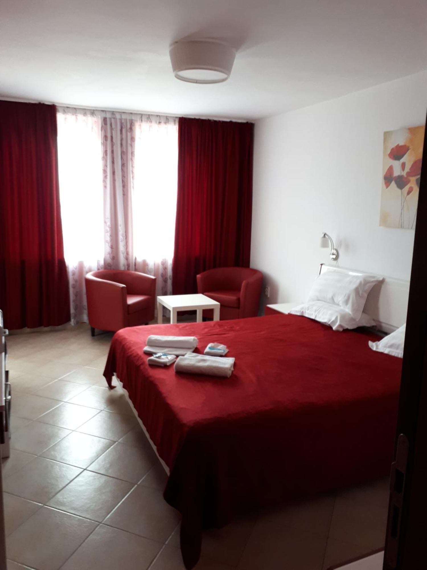 Family Hotel Gogov Sinemoretz Ruang foto